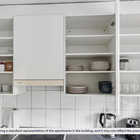 Urban Living Redefined: Apartment In Oerlikon 취리히 외부 사진